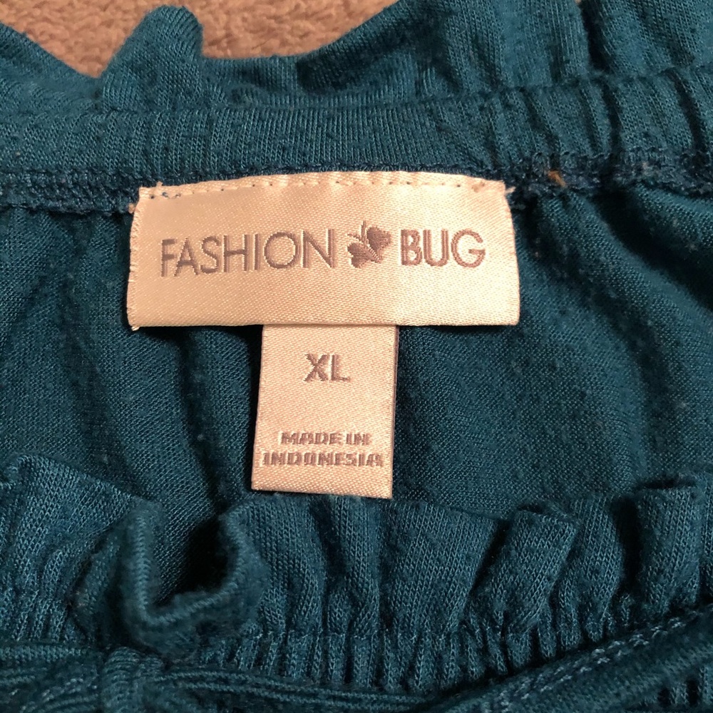 Beautiful Turquoise blouse - Picture 3 of 8